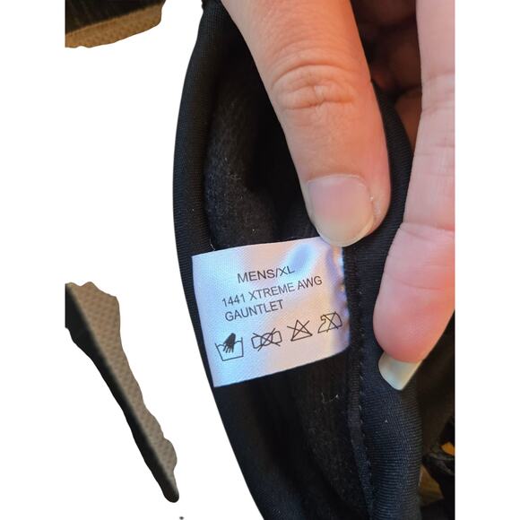 Seirus plain black winter gloves, size xl* - Picture 3 of 4